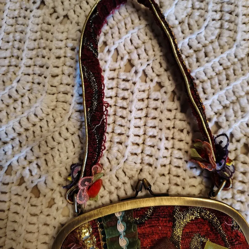 Vintage Style Tapestry Kiss Lock Handbag Floral Ribbon Embellished Boho Purse